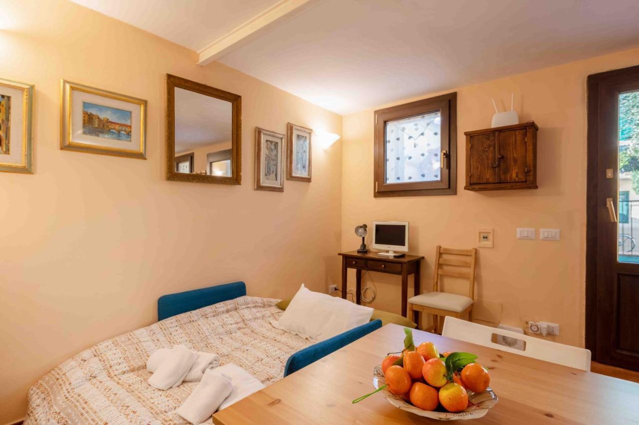 San Frediano Cozy Studio With Private Patio Apartamento Florencia