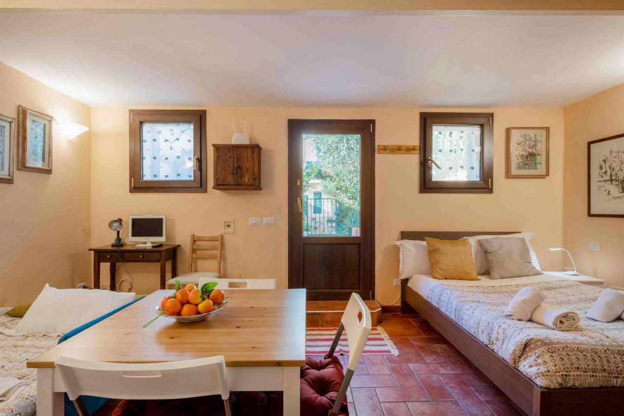 San Frediano Cozy Studio With Private Patio Florencia